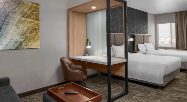 Четырёхместный люкс SpringHill Suites by Marriott Riverside Redlands