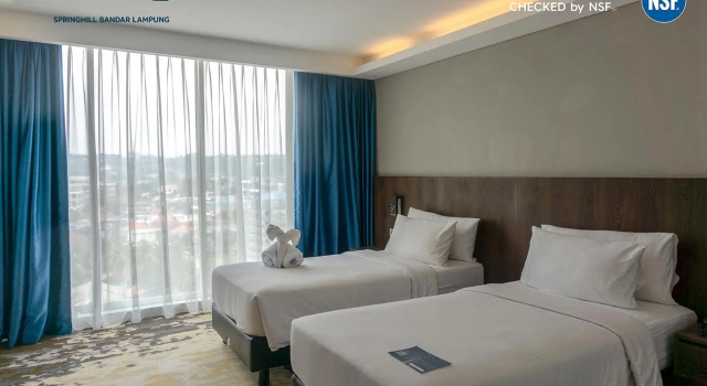 Двухместный номер Superior Golden Tulip Springhill Lampung