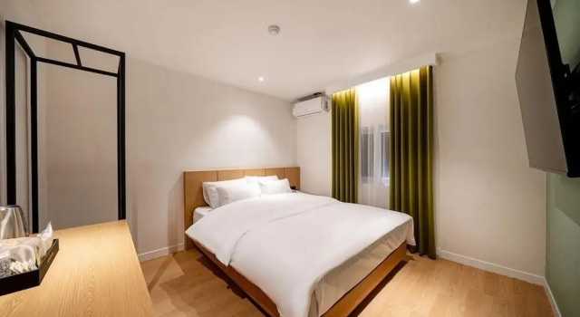 Двухместный люкс Hound Hotel Gumi indong