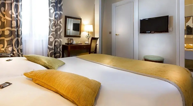 Номер Standard Hôtel Du Bois Champs-Elysées