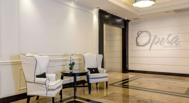 Dann Carlton Quito, Book Hotel Quito Sierra, near Multicines