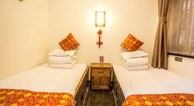 Номер Economy Hongxingju Inn