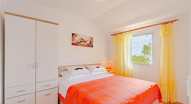 Lovely Home In Prigradica With House Sea View, Prenota Hotel Prigradica 