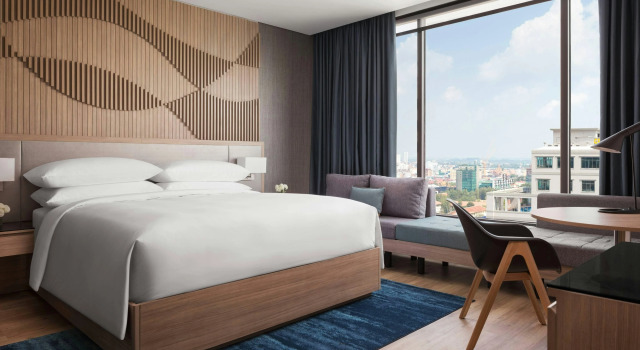Courtyard by Marriott Phnom Penh, Забронировать Отель Даун Пен Муниципалитет Пномпень