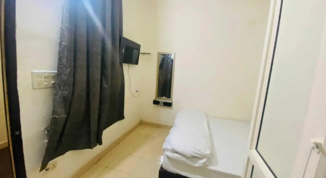 Pop 92131 Hotel Zara
