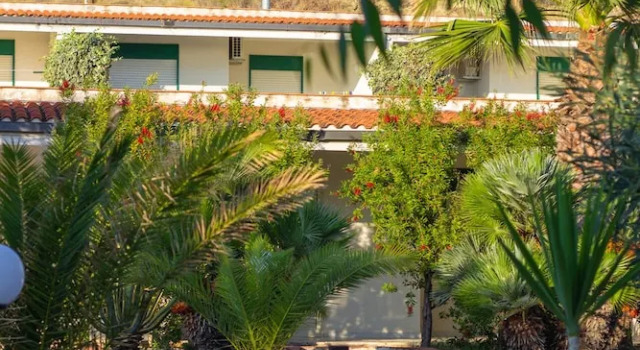 Apartment 2 Schlafzimmer mit Gartenblick Makauda Beach