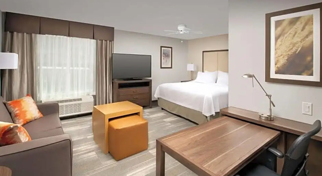 Двухместный номер Standard Homewood Suites By Hilton Kansas City Speedway