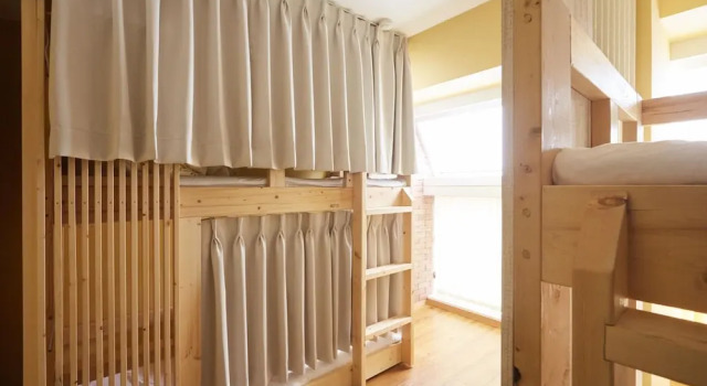 Кровать в общем номере (женский номер) Bed & Breakfast RENGA – Hostel