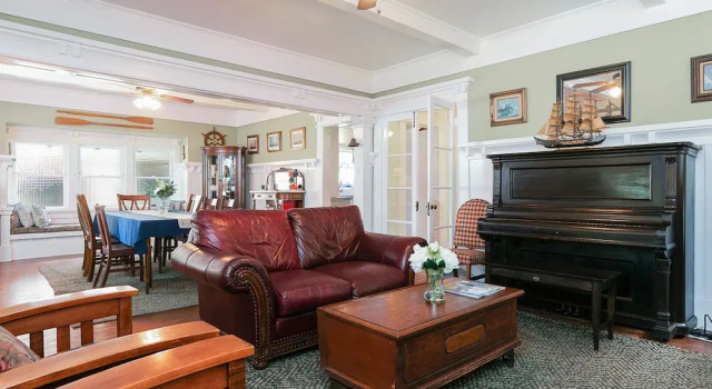 Corona Del Mar - 5 Br Home