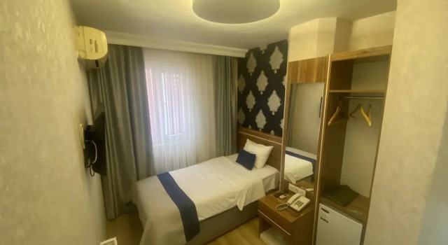 Номер Economy Era Palace Hotel