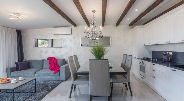 Beautiful Deluxe Villa with Sea View, located in the center of - Rovinj., Забронировать Вилла Коттеджи Ровинь, рядом с Пристань для яхт Ровиня, Коттедж