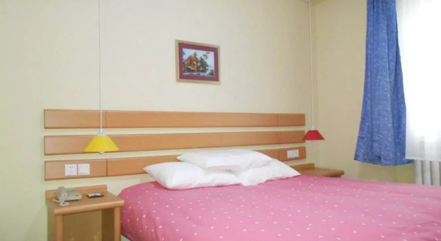 Home Inn Urumuqi Zhongshan Road