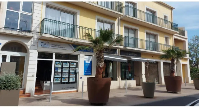 Cimm Valras A 100m de la plage avec terrace pour 4 personnes, Réserver Hôtel Hôtels à Valras-Plage avec parking, Parking