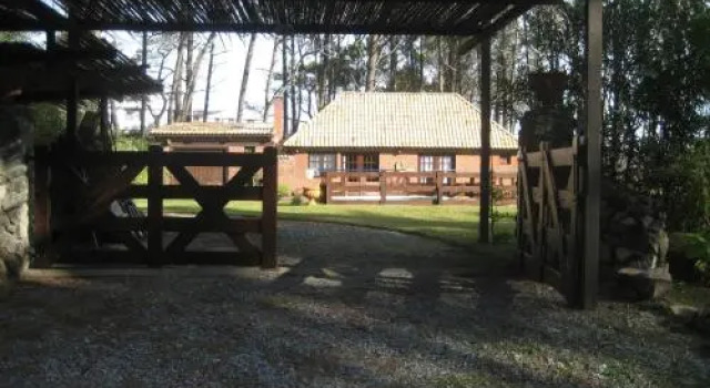 Chalet Nathalie Bis, Boek Chalet Vakantiehuizen in Maldonado, Cottage