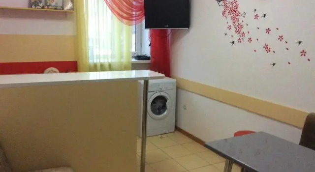 M&R Hostel