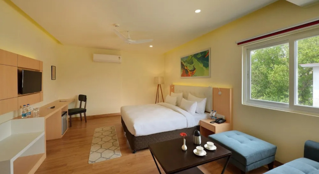 Номер Luxury 10 Park Street Hotel & Banquets