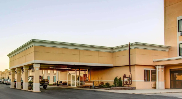 Четырёхместный номер Standard Comfort Inn & Suites Triadelphia - Wheeling