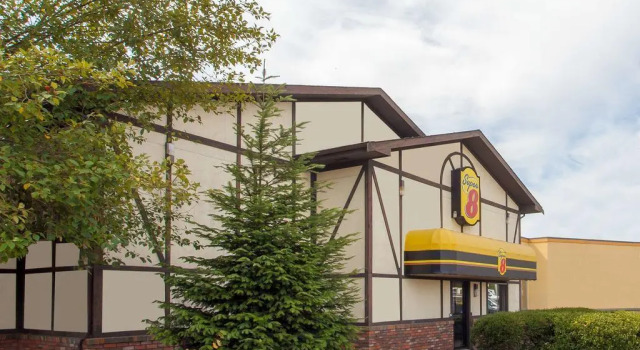 Super 8 by Wyndham Saanichton Victoria Airport