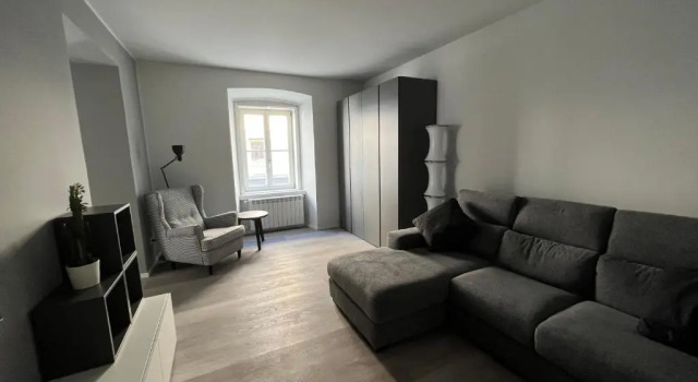 Central Corner House