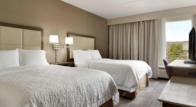 Четырёхместный номер Standard Hampton Inn Denville-Rockaway-Parsippany