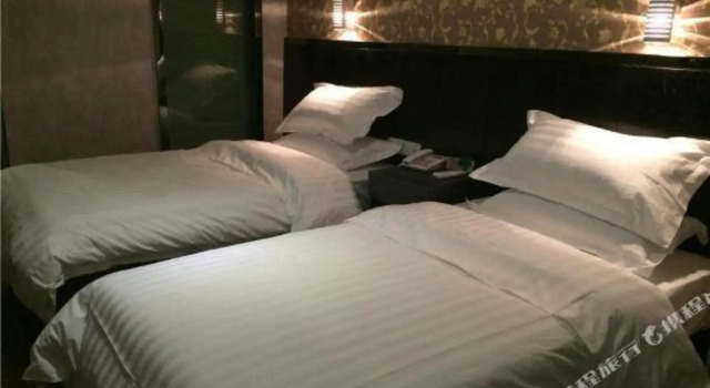 Hongxing Times Hotel (Xinjiang Normal University Wenguang Campus), Rezerwuj Hotel Urumqi Xinjiang