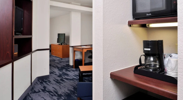 Люкс Fairfield Inn and Suites Beloit