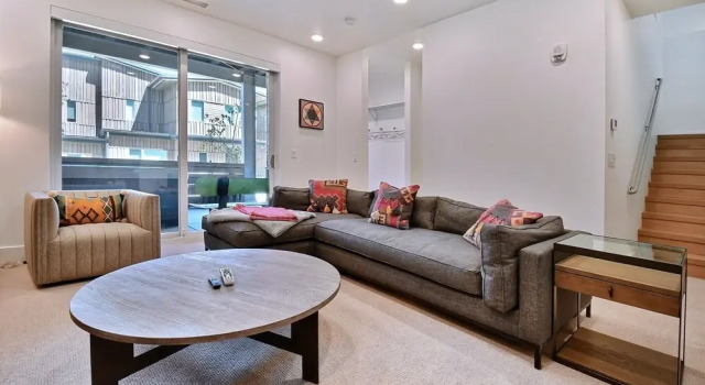 Private Hot Tub- Luxury 4br/5ba In Canyons Village 4 Bedroom Townhouse, Забронировать Отель Отели Парк-Сити с парковкой, рядом с Canyons Parking Lot, Парковка