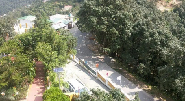Oyo 15584 Mukteshwar Himalayan Resort, Rezervovat Lázně / Resort Mukteswar Uttarakhand