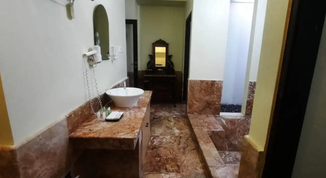 Полулюкс Lorin Resort Belitung