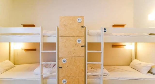 Кровать в общем номере SLO Hostel Lyon Saxe