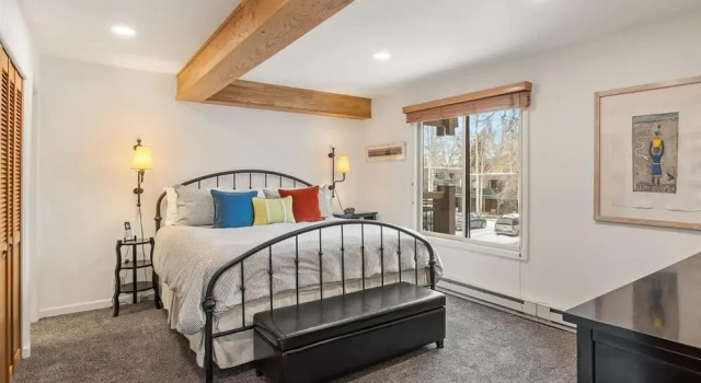 Comfortable 3BR Condo in Downtown Aspen Near Lift 1A With Pool & hot Tub!
