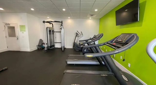 Студия Newly Renovated Room in Cozy Hotel Near Disney