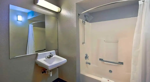 Номер Standard Motel 6-Warren, MI - Detroit East
