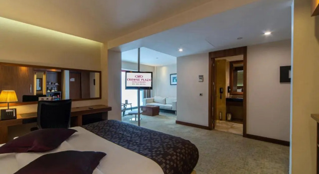Двухместный полулюкс Crowne Plaza Istanbul Harbiye by IHG