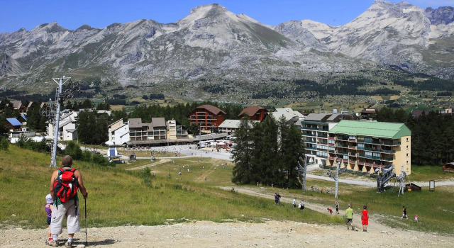 Bois dAurouze SuperDévoluy, Prenota Hotel Hotel a Alvernia con parcheggio, Parcheggio
