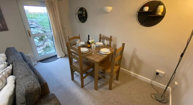 Cosy Annexe Sleeps 4, Book Feriehus Menai Bridge Anglesey