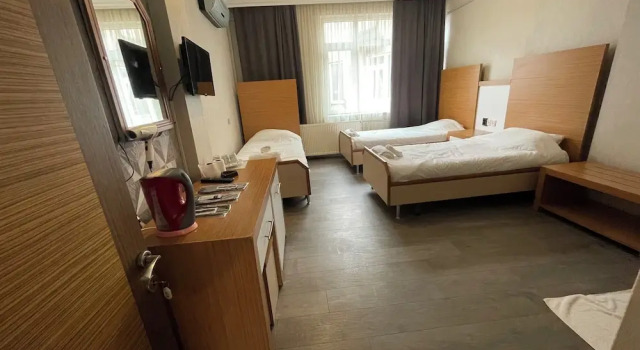 Трёхместный номер Economy c 1 комнатой Mola Otel
