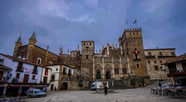 Hostal Altamira Guadalupe, Prenota Hotel Guadalupe 