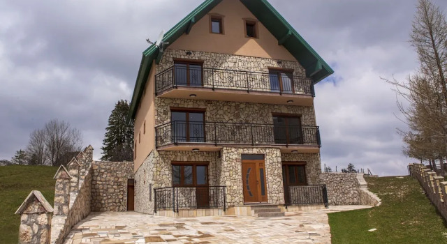 Villa Das, Đặt Biệt thự Nhà tranh ở Zabljak County, Nhà tranh