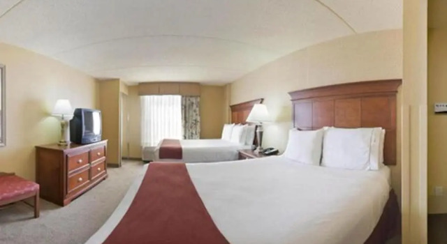Номер Standard Holiday Inn Express & Suites Bloomington by IHG