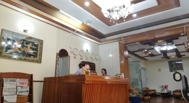 Queen Shin Saw Pu Hotel, Prenota Hotel Yangon downtown Yangon, vicino a Chinese Embassy