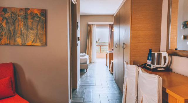 Полулюкс Apollo Resort Art Hotel