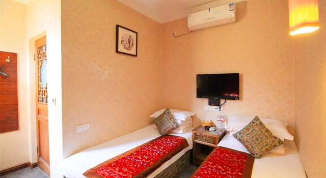 Двухместный номер Classic Pingyao Hu lu wa Home Inn