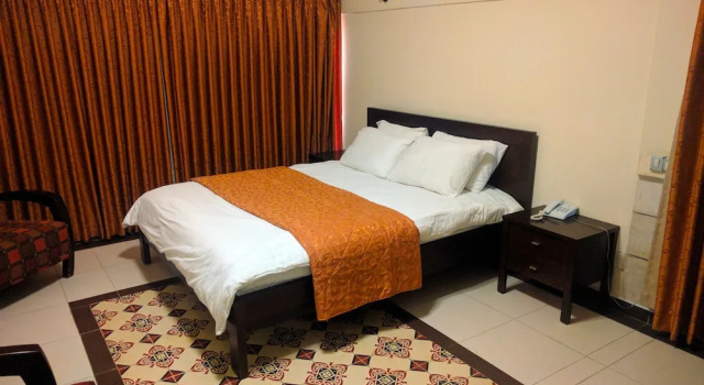 Номер Deluxe Alhambra Palace Hotel Suites
