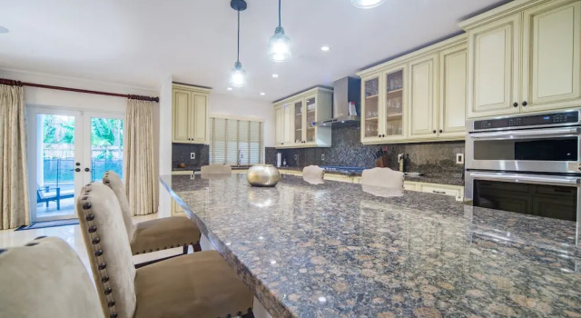 Crystal Court Estate - Four Bedroom Home
