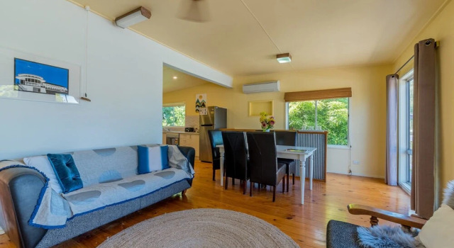 Inverloch Beach Hut - Close To Beach And Shops!, Varaa Hotelli Inverloch 