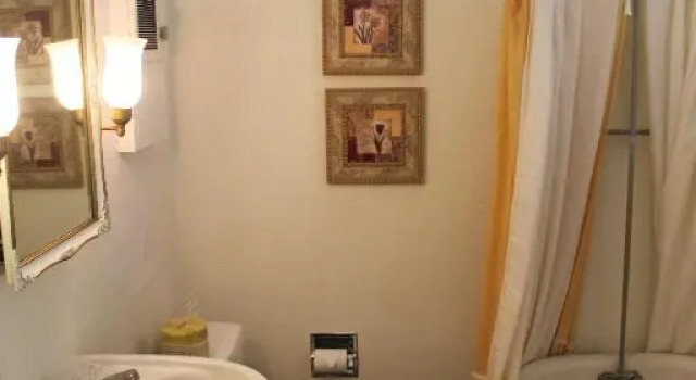 Полулюкс Deluxe The Hotel Limpia