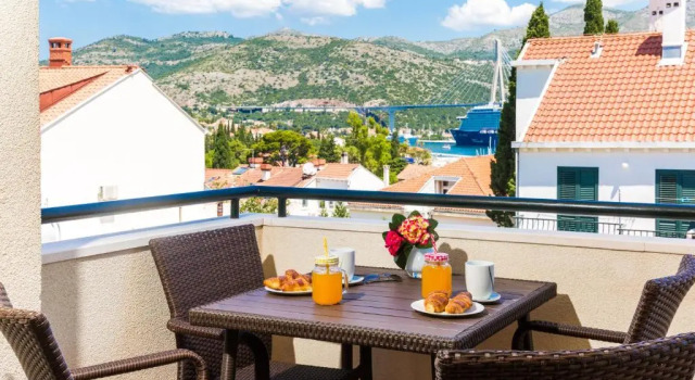 Апартаменты с 2 комнатами с балконом Apartments Petra