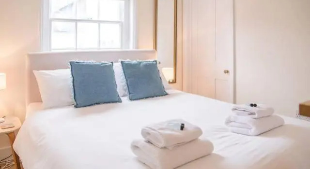 Serendipity, an apartment on the high street!, Varaa Huoneisto Asunnot kohteessa Merseyside, Huoneisto