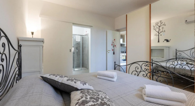 Cozy Home In Santarcangelo With Sauna, Забронировать Отель Отели Озера Тразимено с бассейном, Бассейн